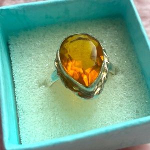 GORGEOUS 925 SILVER 925 STAMPED ENGRAVED TOPAZ / CITRINE (?) STONE RING vintage